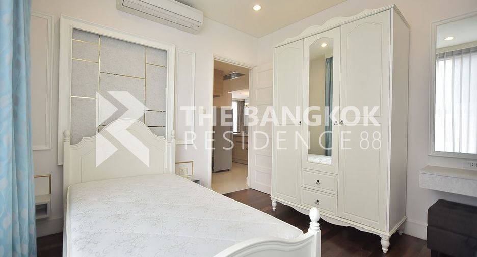 For rent 2 bedrooms condo in Khlong Toei, Bangkok
