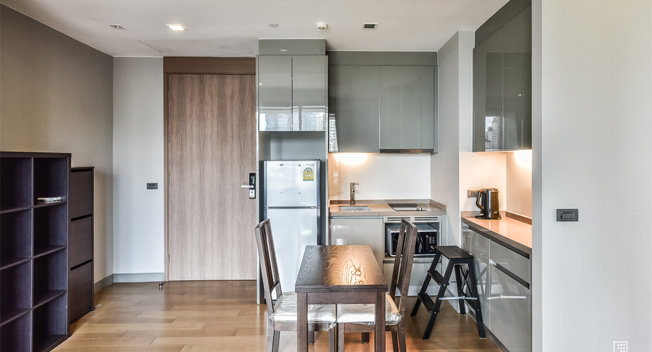 For rent 1 Beds condo in Bang Rak, Bangkok