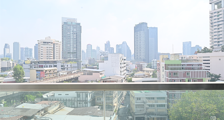 For rent 1 bed condo in Khlong Toei, Bangkok