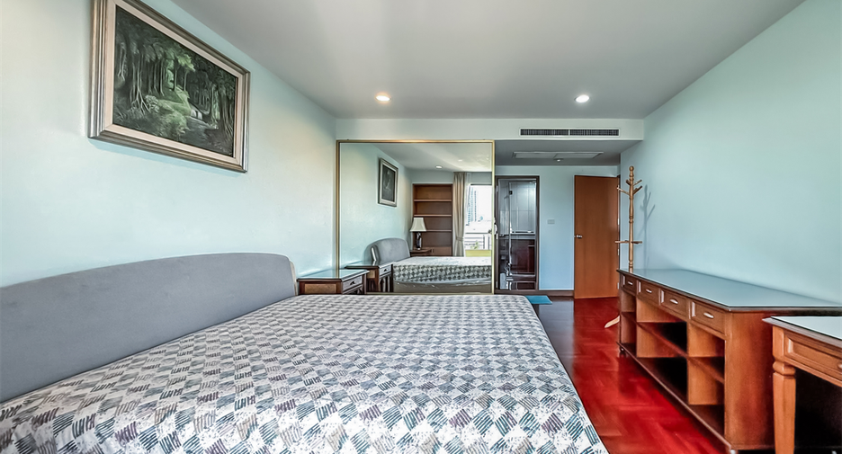 Wohnung zur Miete mit 2 Zimmer in Yan Nawa, Bangkok