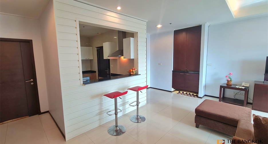 For rent 3 bedrooms condo in Watthana, Bangkok