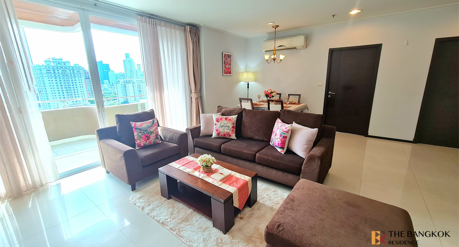 For rent 3 bedrooms condo in Watthana, Bangkok