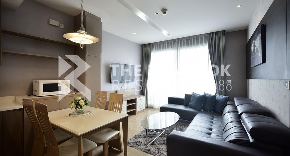 For rent 2 bedrooms condo in Khlong Toei, Bangkok