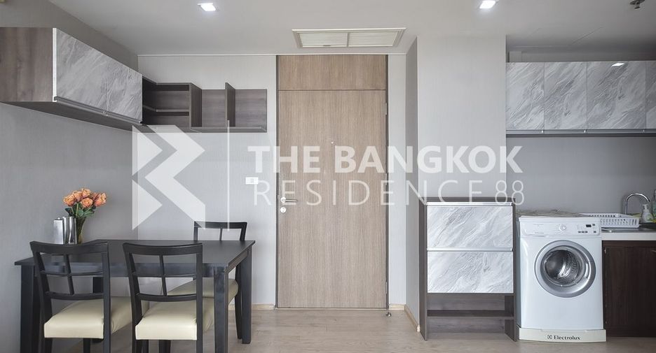 Condo en alquiler de 1 habitaciones en Khlong Toei, Bangkok