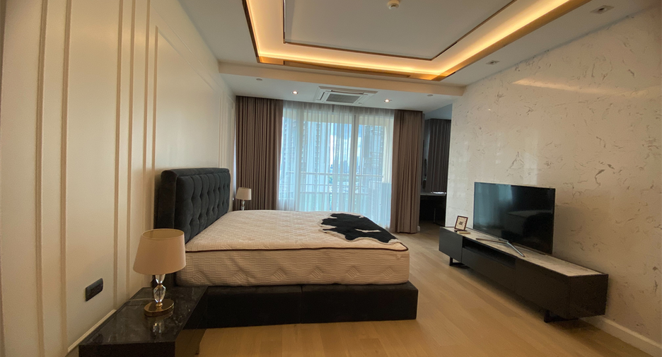 Condo en alquiler de 4 habitaciones en Khlong Toei, Bangkok