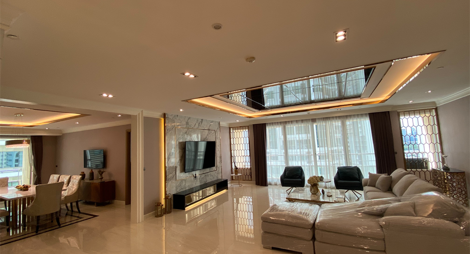 Condo en alquiler de 4 habitaciones en Khlong Toei, Bangkok