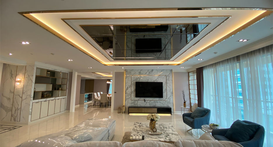 Condo en alquiler de 4 habitaciones en Khlong Toei, Bangkok