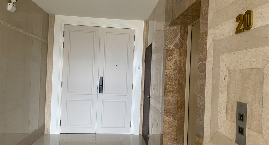 Condo en alquiler de 4 habitaciones en Khlong Toei, Bangkok