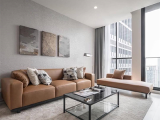 For rent 3 bedrooms condo in Pathum Wan, Bangkok