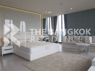 For rent 3 bedrooms condo in Pathum Wan, Bangkok