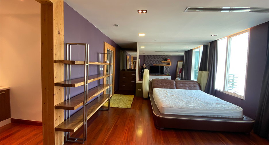 ให้เช่า 3 ห้องนอน คอนโด ใน วัฒนา, กรุงเทพฯ