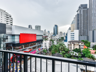 For rent 2 bedrooms condo in Watthana, Bangkok