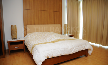 For rent 3 bedrooms condo in Khlong Toei, Bangkok