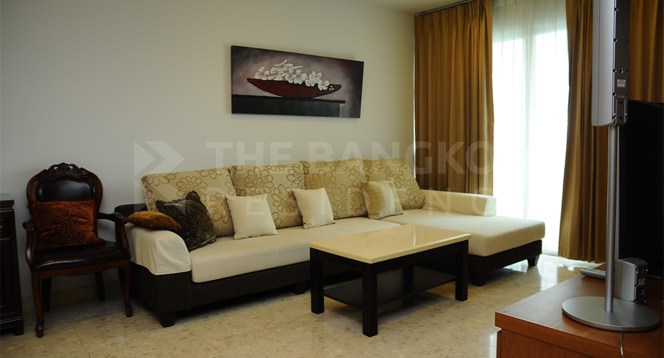 Condo en alquiler de 3 habitaciones en Khlong Toei, Bangkok