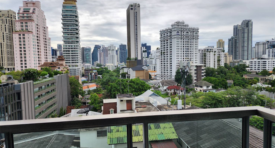 For rent 1 bed condo in Watthana, Bangkok