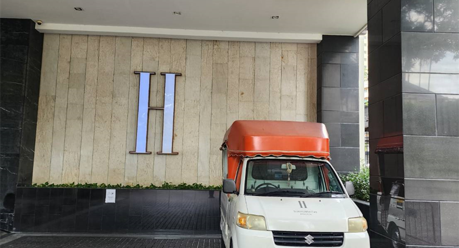 For rent 1 bed condo in Watthana, Bangkok