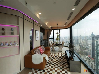 À louer 3 chambres condo à Khlong Toei, Bangkok