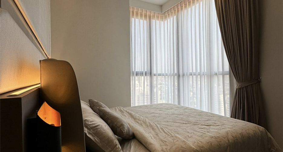 For rent 2 bedrooms condo in Watthana, Bangkok