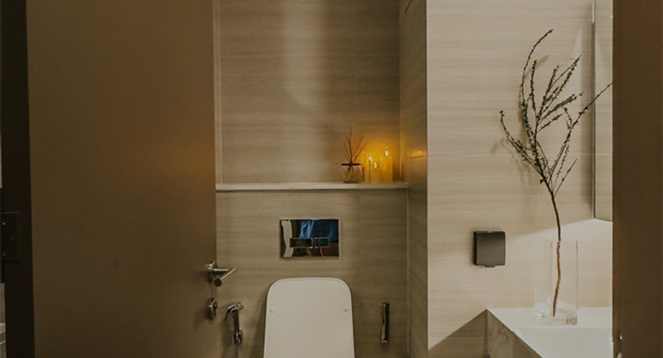 For rent 2 bedrooms condo in Watthana, Bangkok