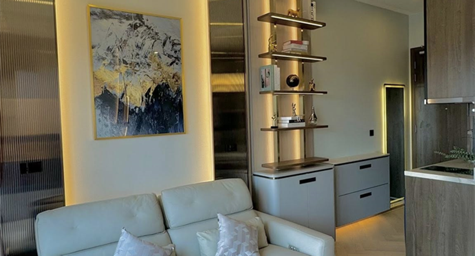 For rent 2 bedrooms condo in Watthana, Bangkok