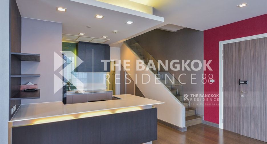 À louer 3 chambres condo à Khlong San, Bangkok