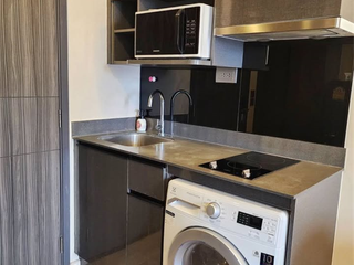 Wohnung zur Miete mit 1 Zimmer in Khlong Toei, Bangkok