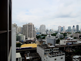 Condo en alquiler de 1 habitaciones en Khlong Toei, Bangkok