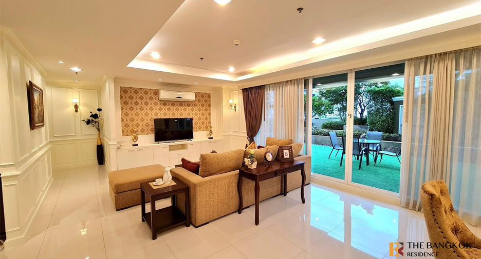 For rent 4 bedrooms condo in Watthana, Bangkok
