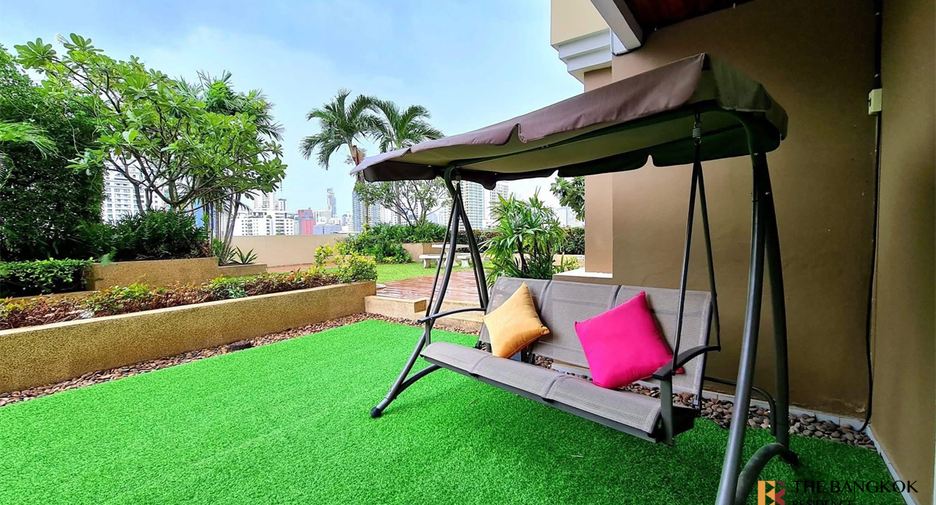 For rent 4 bedrooms condo in Watthana, Bangkok