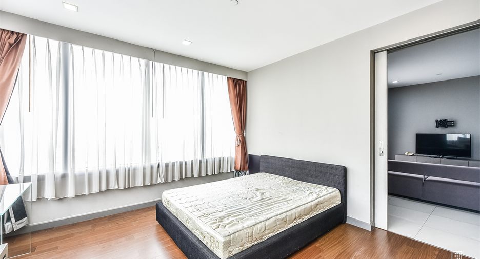 For rent 2 ベッドルーム condo in Bang Rak, Bangkok