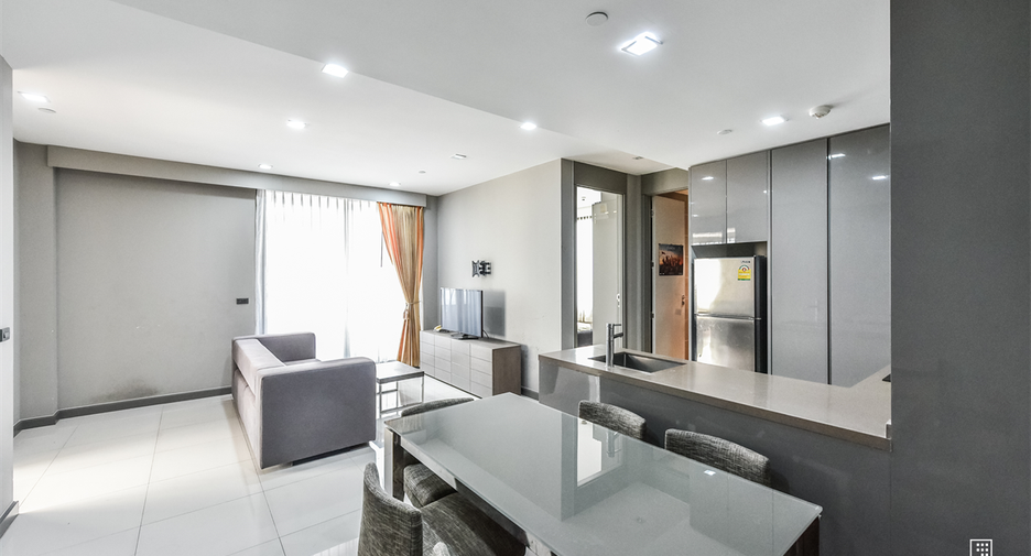 For rent 2 ベッドルーム condo in Bang Rak, Bangkok