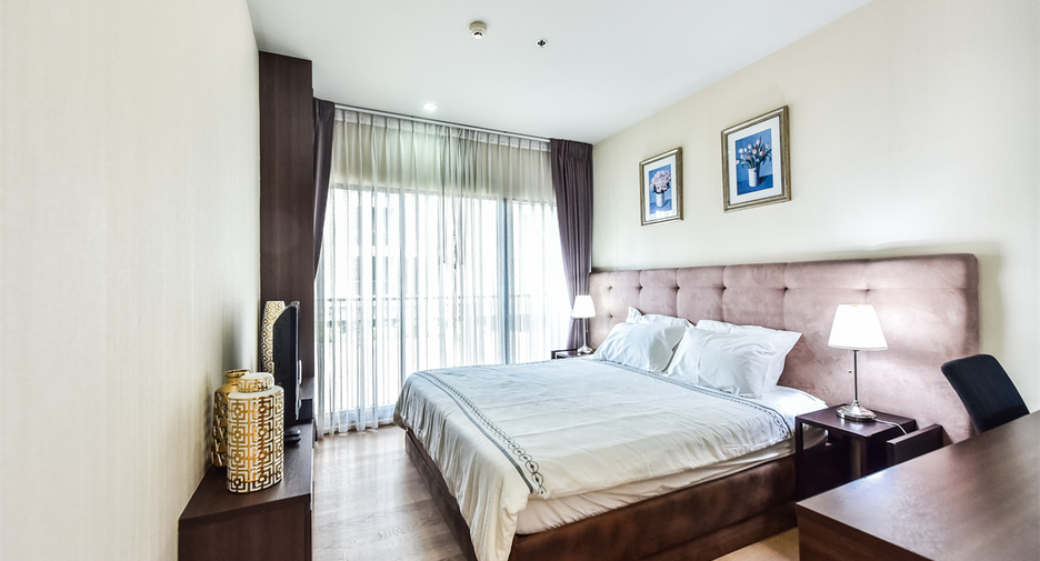 For rent 2 bedrooms condo in Khlong Toei, Bangkok