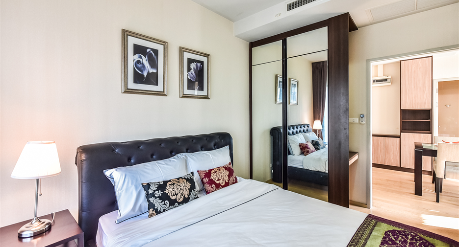 For rent 2 bedrooms condo in Khlong Toei, Bangkok