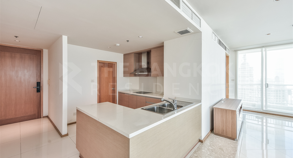 For rent 3 ベッドルーム condo in Sathon, Bangkok