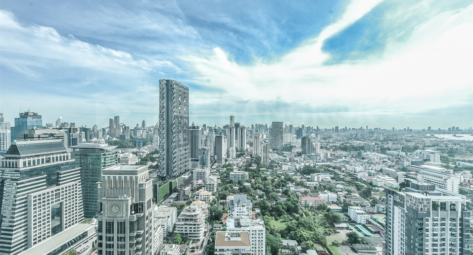 For rent 3 ベッドルーム condo in Sathon, Bangkok