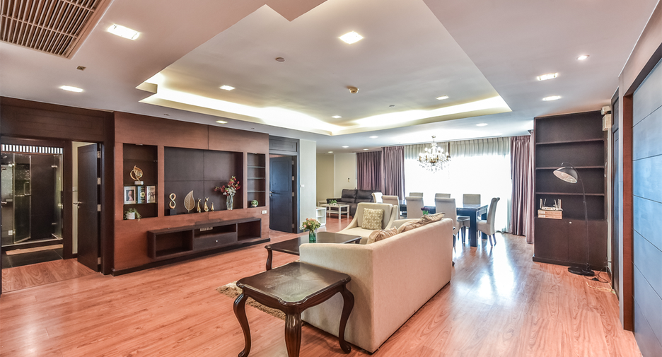 À louer 3 chambres condo à Sathon, Bangkok