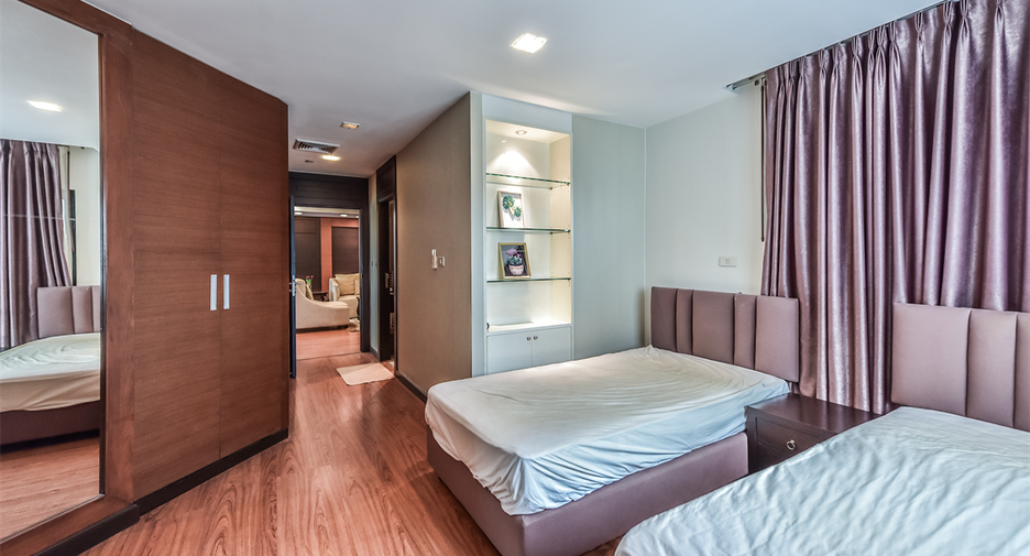 À louer 3 chambres condo à Sathon, Bangkok