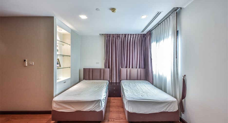 À louer 3 chambres condo à Sathon, Bangkok