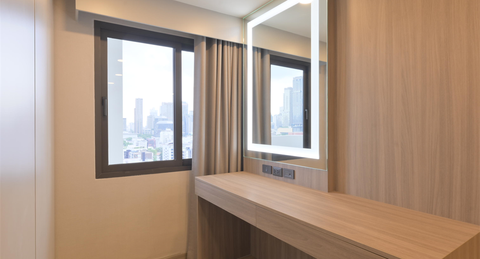 À louer 4 chambres condo à Khlong Toei, Bangkok