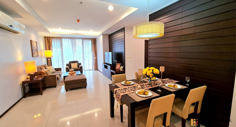 For rent 2 bedrooms condo in Watthana, Bangkok