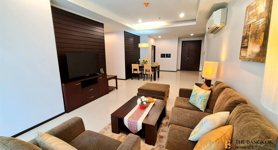 For rent 2 bedrooms condo in Watthana, Bangkok