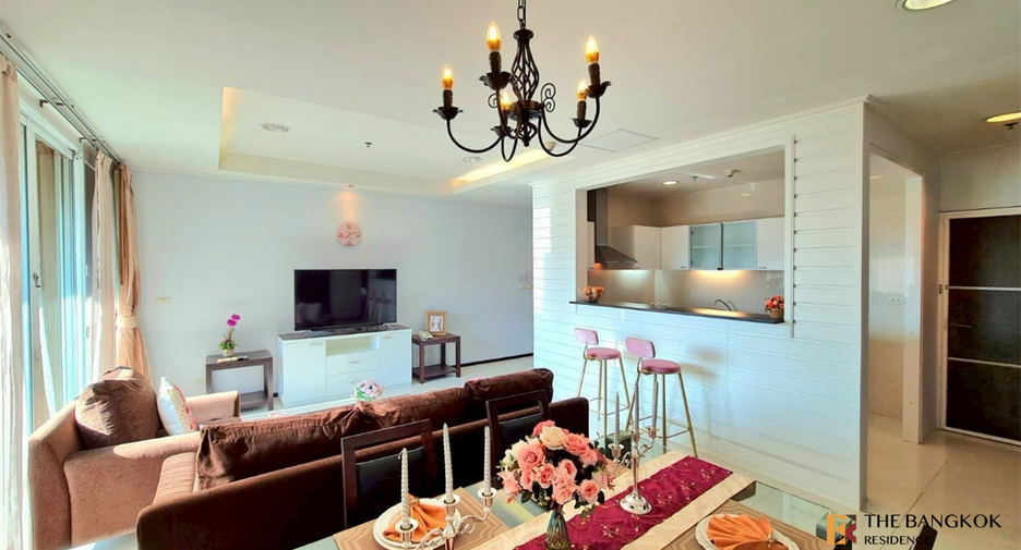 For rent 2 bedrooms condo in Watthana, Bangkok