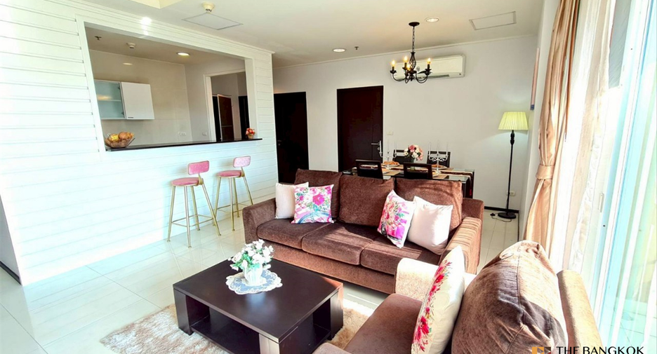 For rent 2 bedrooms condo in Watthana, Bangkok