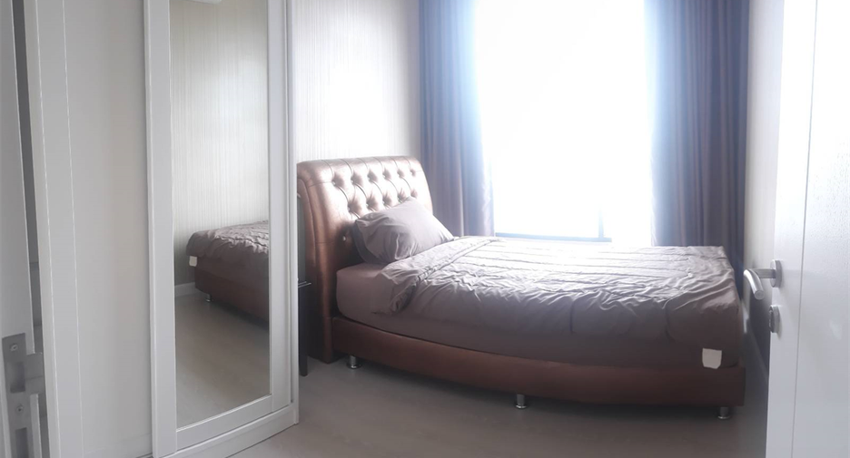 For rent 3 bedrooms condo in Watthana, Bangkok
