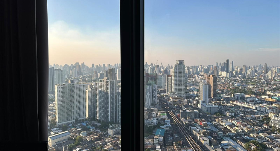 For rent 2 bedrooms condo in Khlong Toei, Bangkok