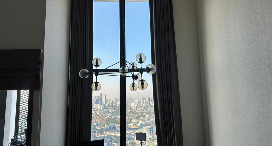 For rent 2 bedrooms condo in Khlong Toei, Bangkok