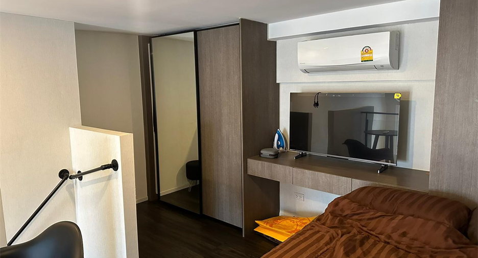 For rent 2 bedrooms condo in Khlong Toei, Bangkok
