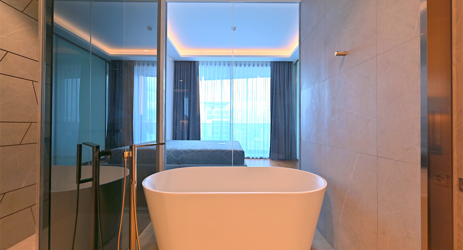 For rent 1 bed condo in Khlong Toei, Bangkok