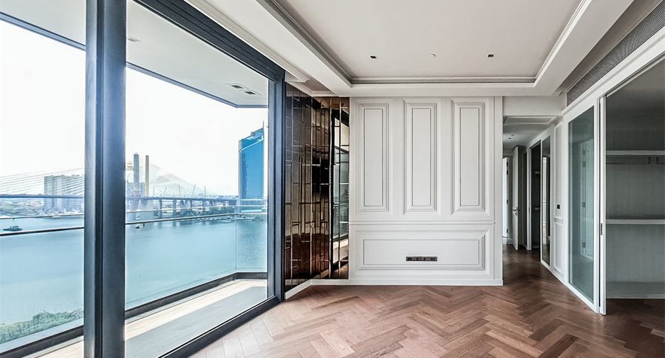 Condo en alquiler de 4 habitaciones en Bang Kho Laem, Bangkok
