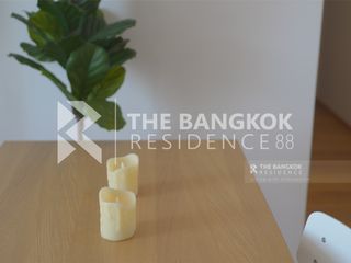 For rent 2 bedrooms condo in Sathon, Bangkok